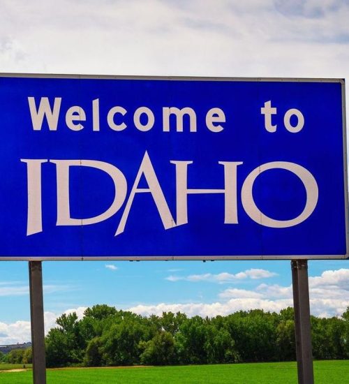 welcome-idaho-state-sign-78830967-a8289c18-800h